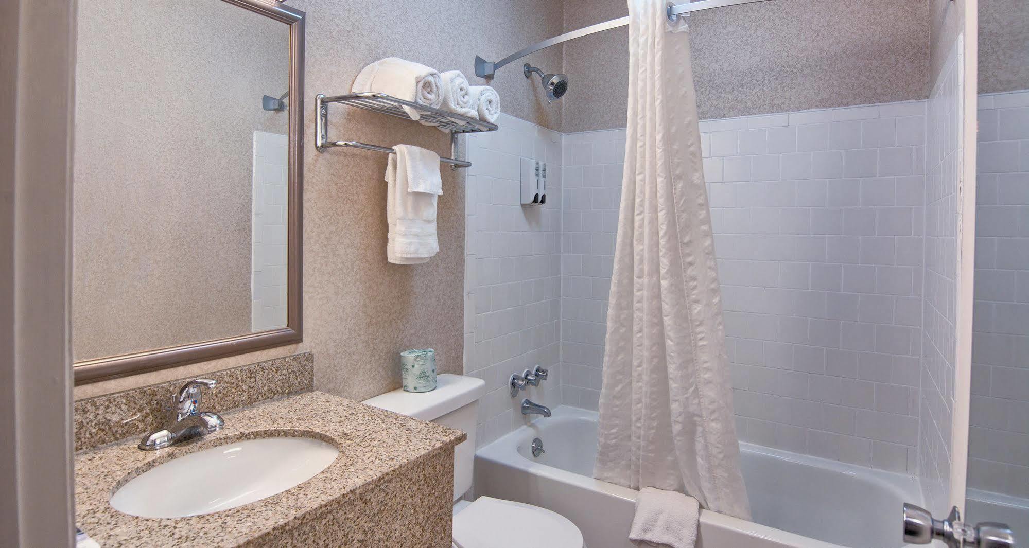 Days Inn By Wyndham Doswell \/ Kings Dominion Area ภายนอก รูปภาพ